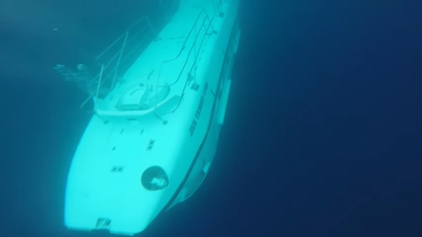 Swimming With Submarine